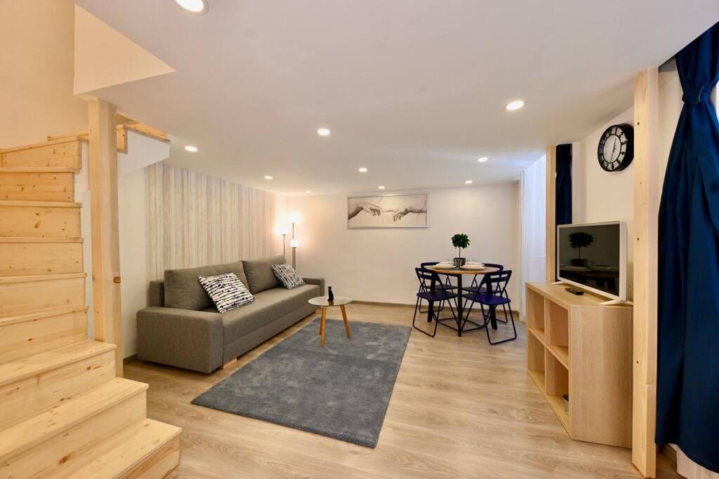 Cute Gallery Flat In Kiraly Street Budapest Exterior foto