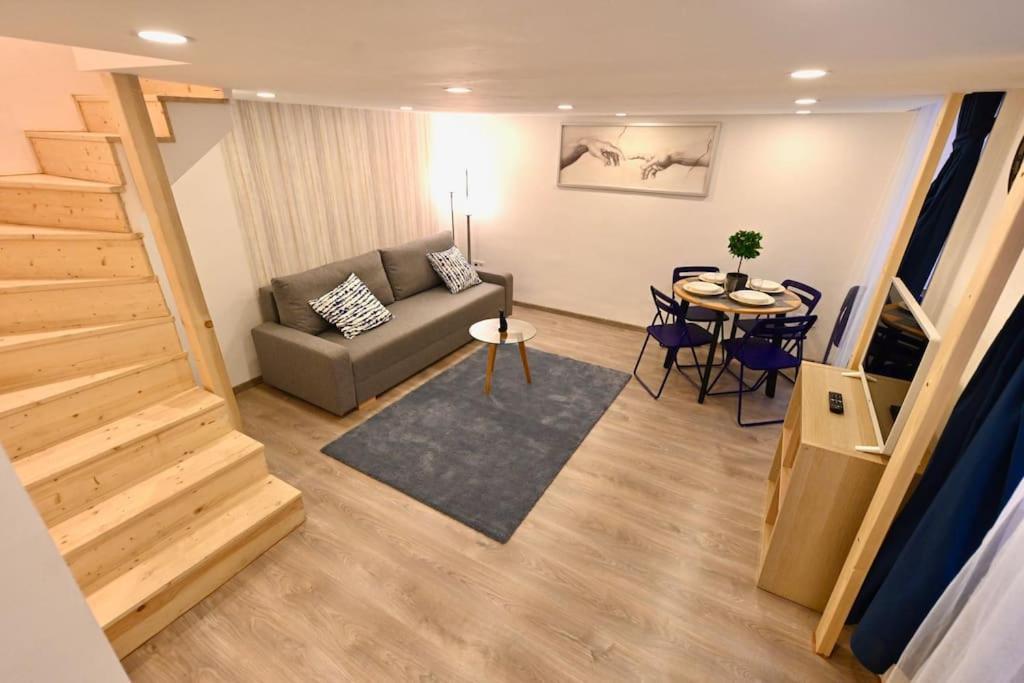 Cute Gallery Flat In Kiraly Street Budapest Exterior foto