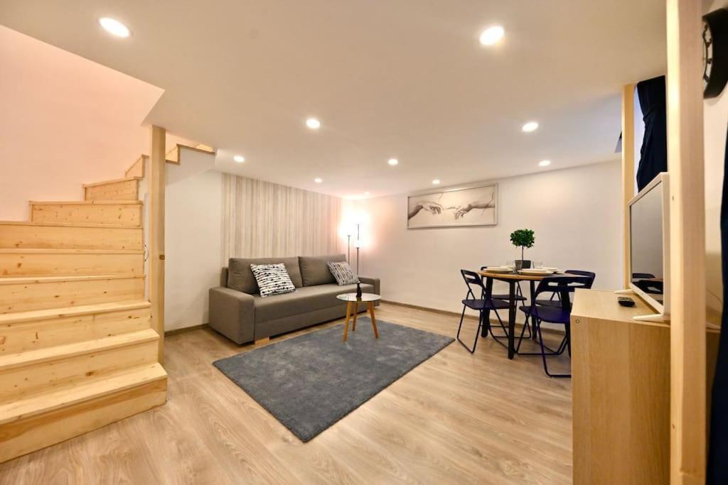 Cute Gallery Flat In Kiraly Street Budapest Exterior foto